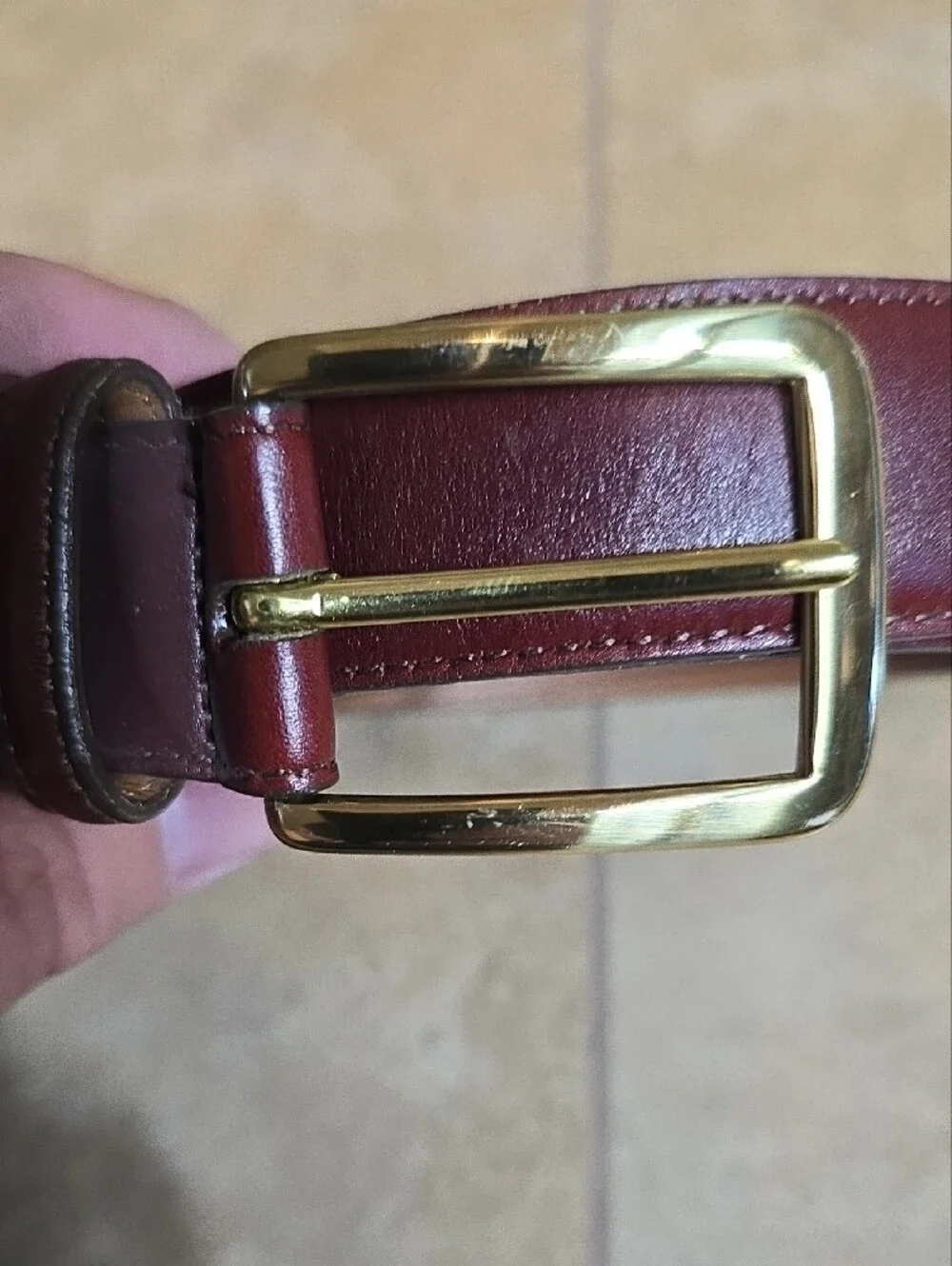 Allen Edmonds Mens Chili Leather Belt with Gold Buckle Size 40